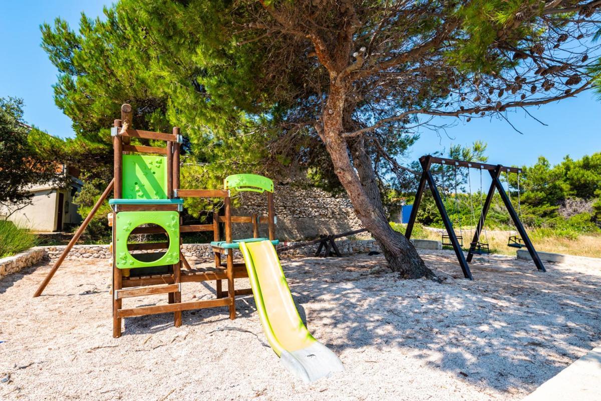 Caravan Near The Sea 2 Углян Экстерьер фото